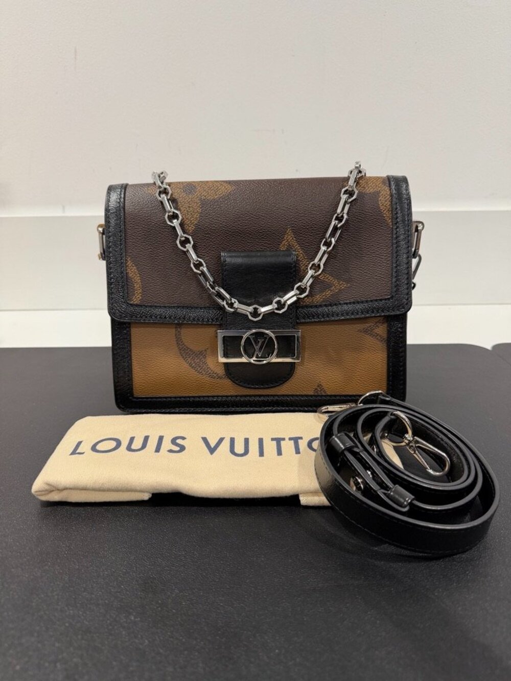 Louis Vuitton Dauphine Shoulder Bag Reverse Giant Monogram (JB1485) - Picture 1 of 13